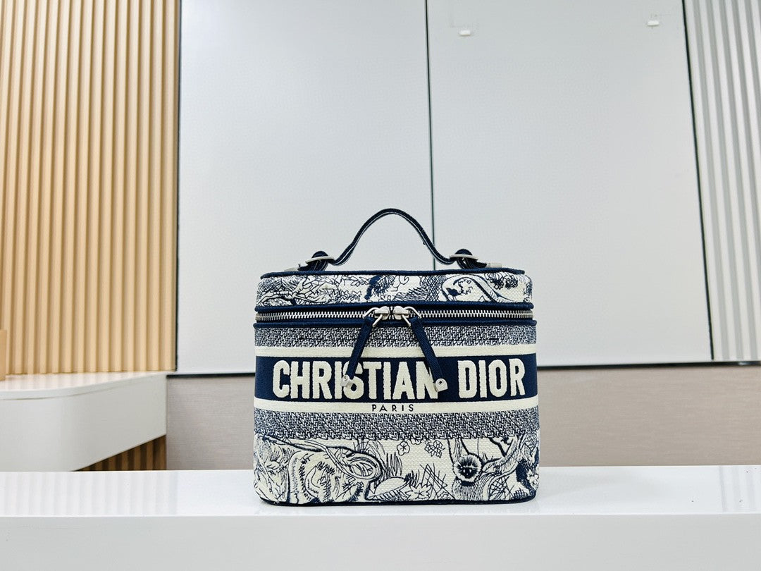 Christian Dior small DiorTravel vanity case with shoulder strap in blue Dior Oblique embroidery canvas