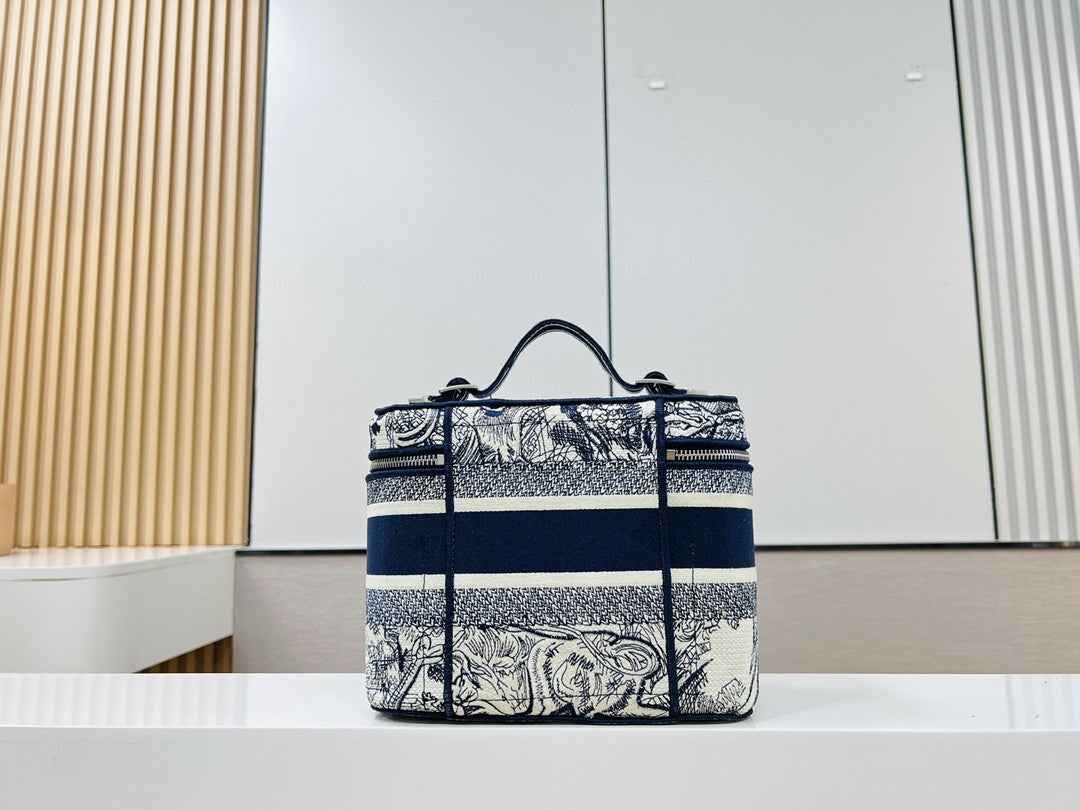 Christian Dior small DiorTravel vanity case with shoulder strap in blue Dior Oblique embroidery canvas