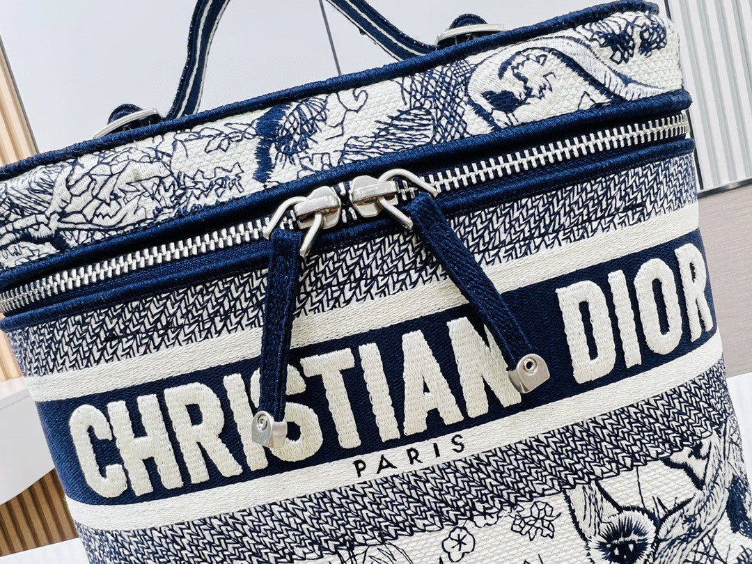 Christian Dior small DiorTravel vanity case with shoulder strap in blue Dior Oblique embroidery canvas