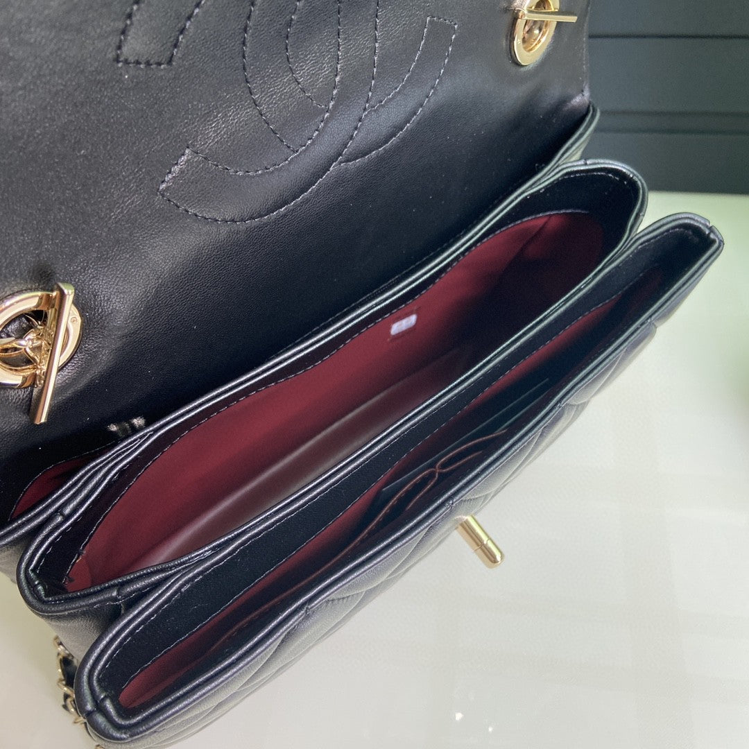 Chanel Small Trendy CC Flap Bag in black lambskin leather with gold-tone hardware