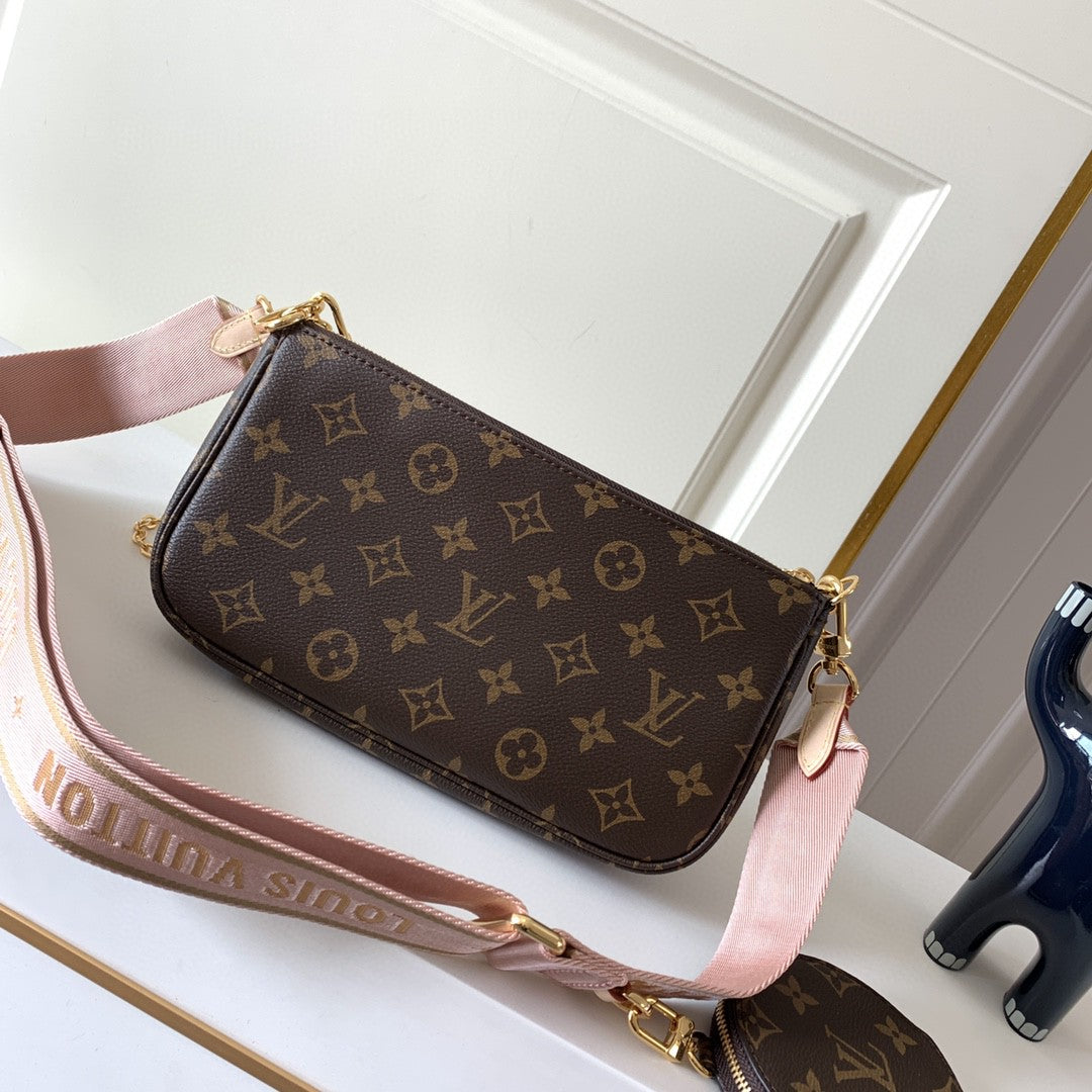 Louis Vuitton Multi Pochette Accessoires bag in Monogram canvas