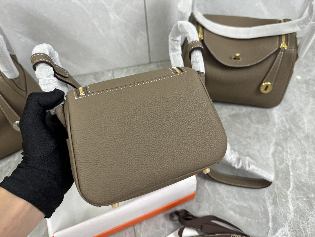 Hermès Mini Lindy bag