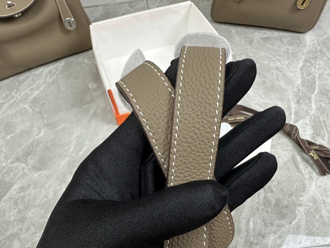 Hermès Mini Lindy bag