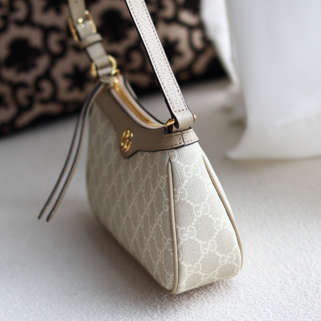 Gucci Ophidia Small GG Supreme shoulder bag in beige and white canvas with leather