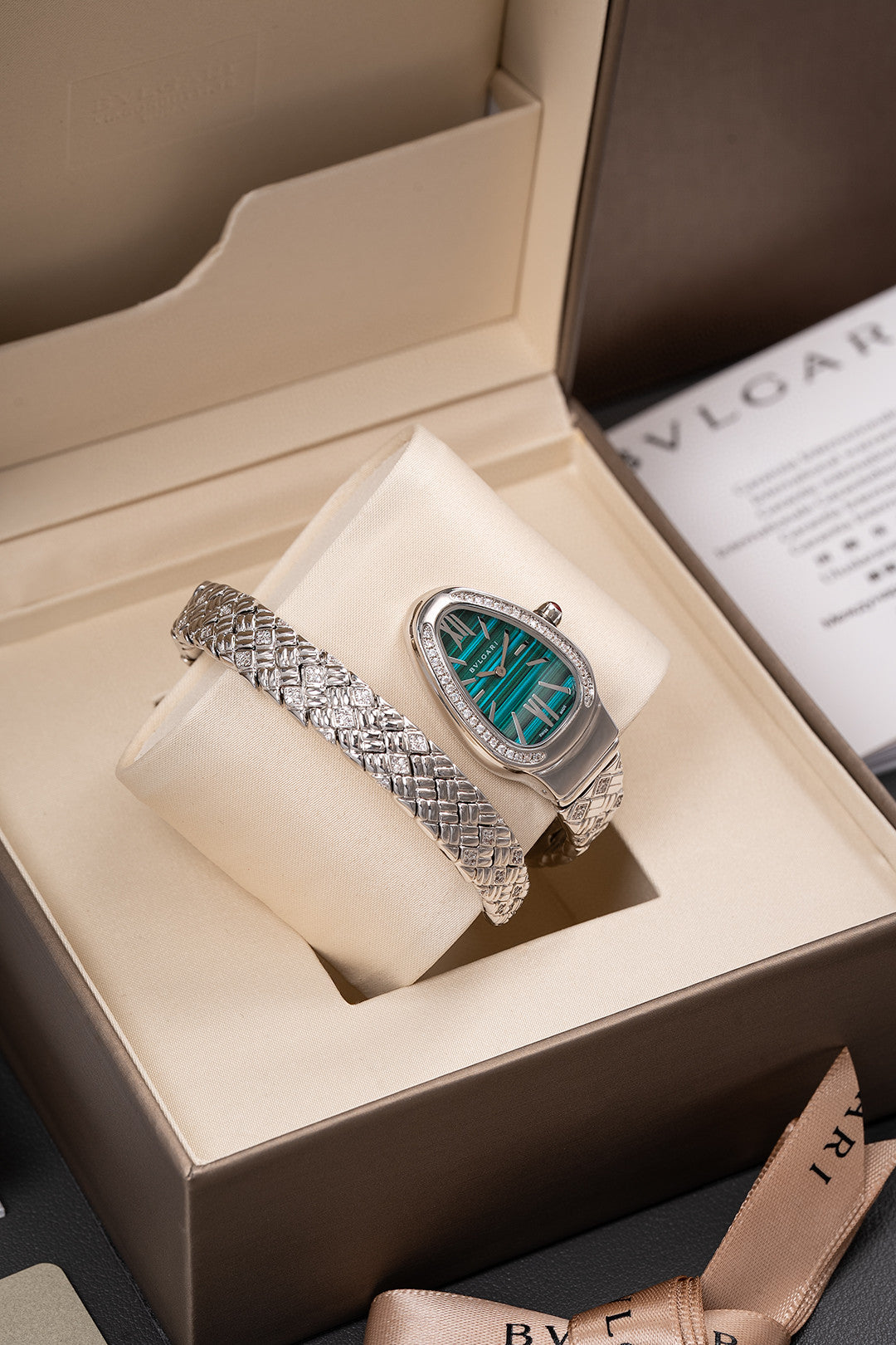 Bulgari Serpenti Seduttori watch in stainless steel with a diamond-set bezel