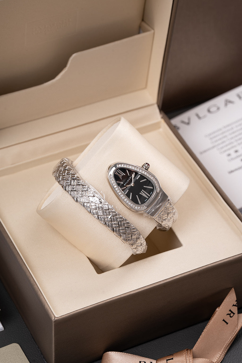 Bulgari Serpenti Seduttori watch in stainless steel with a diamond-set bezel