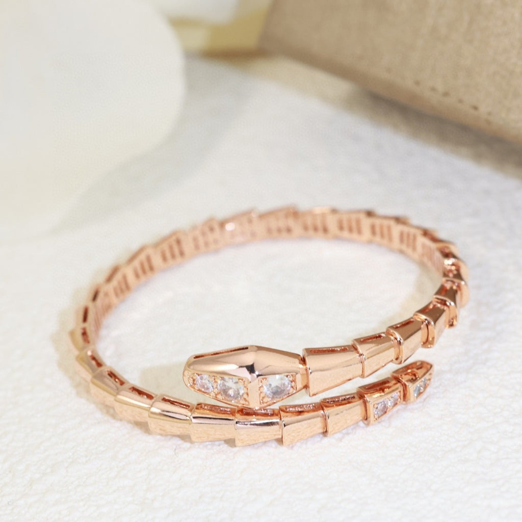 Bvlgari Serpenti Viper 18kt bracelet with demi-pavé diamonds on the head and tail