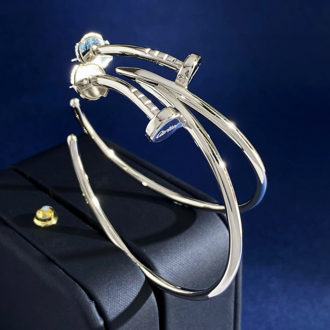 Cartier Juste un Clou bracelet in Silver with diamonds