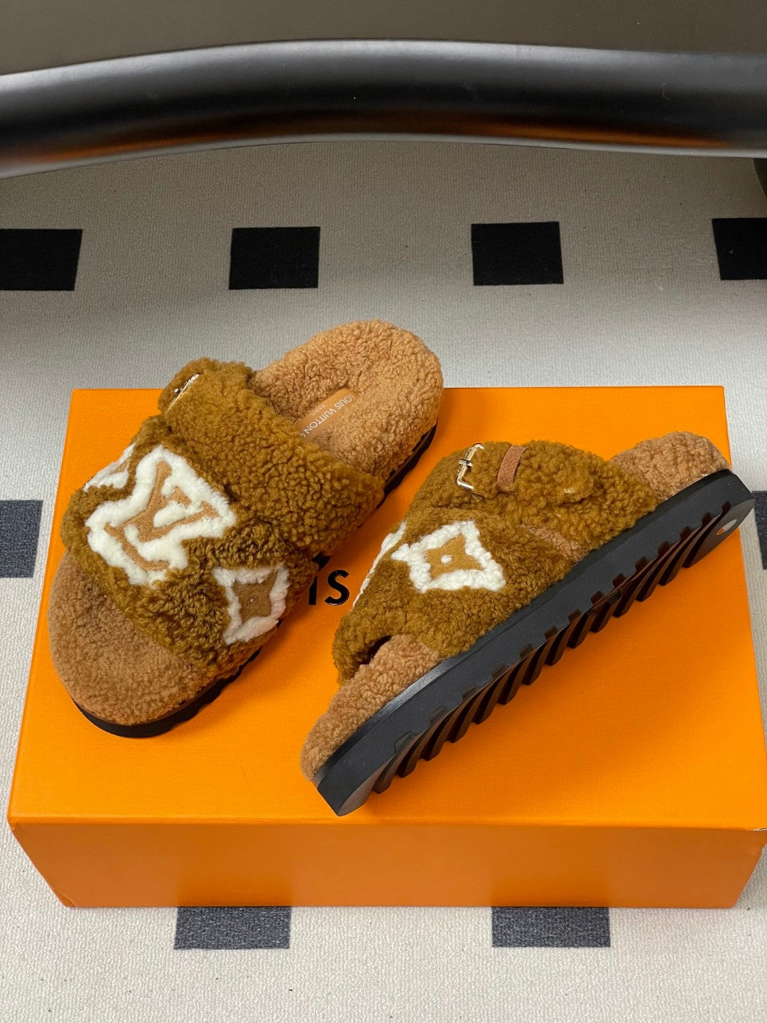 Louis Vuitton Paseo Flat Comfort Mules