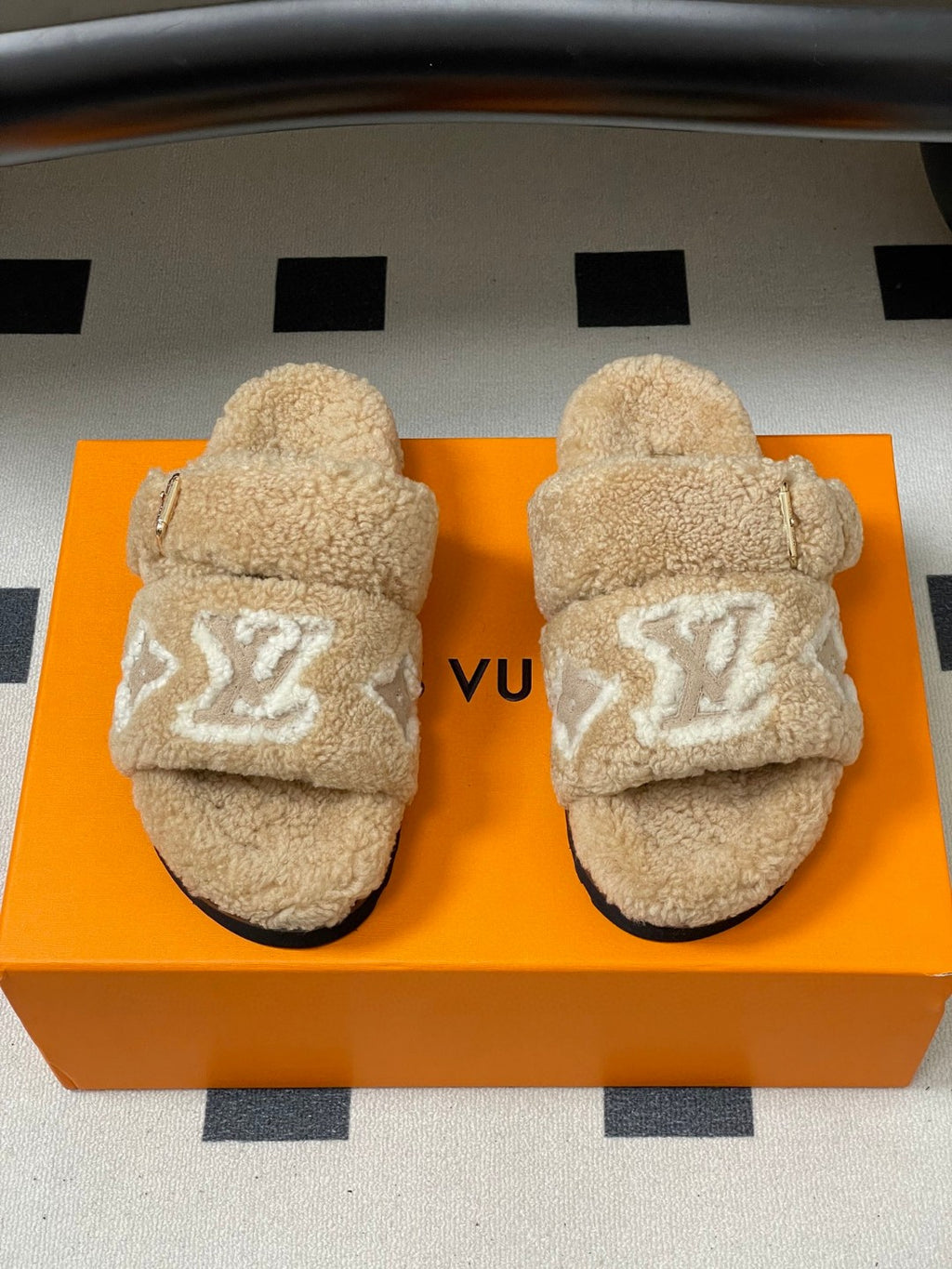 Louis Vuitton Paseo Flat Comfort Mules