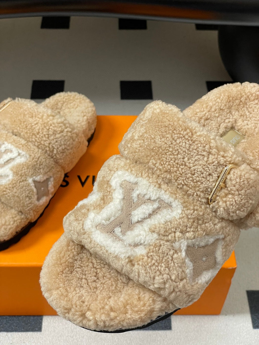 Louis Vuitton Paseo Flat Comfort Mules