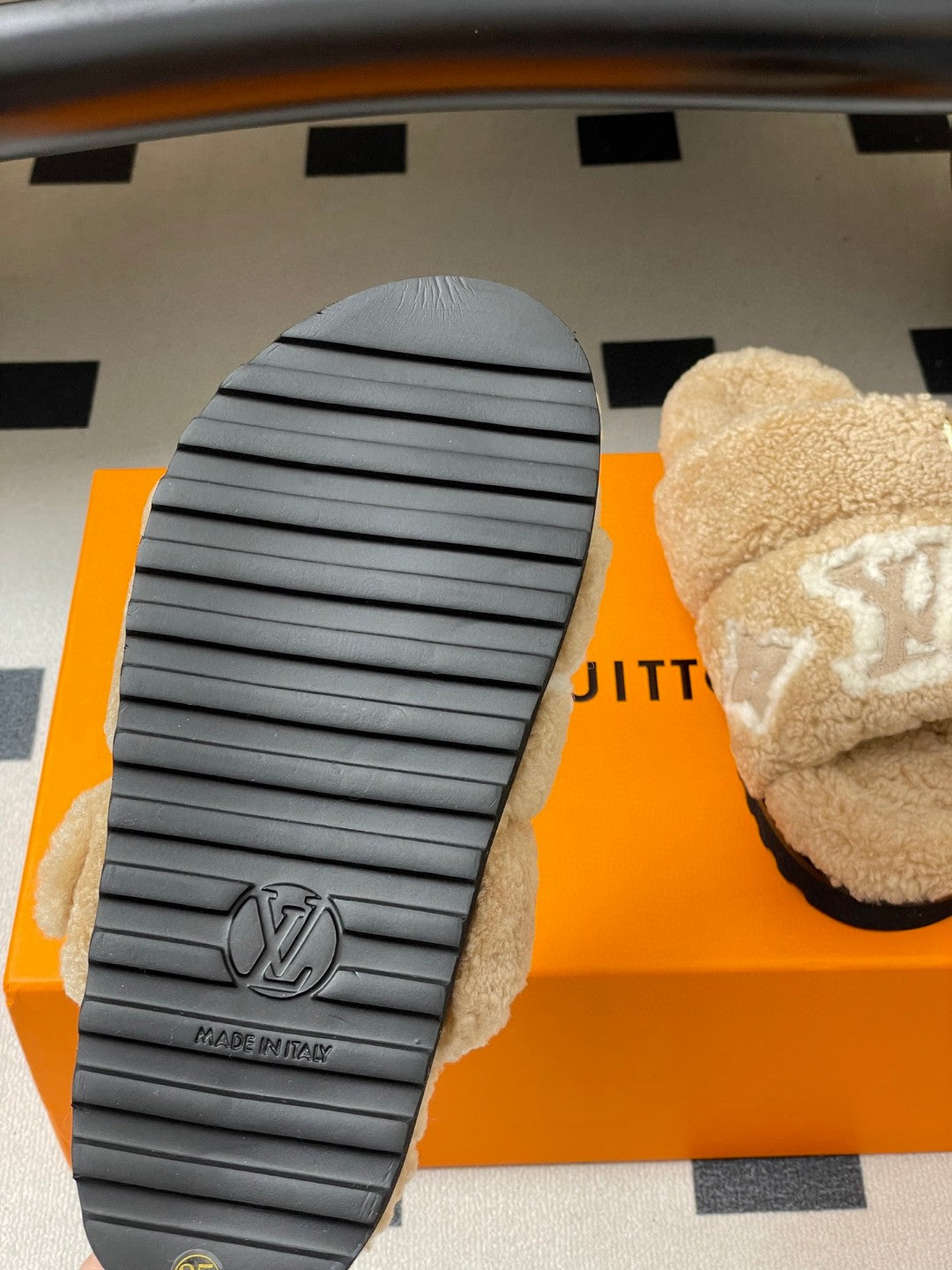 Louis Vuitton Paseo Flat Comfort Mules