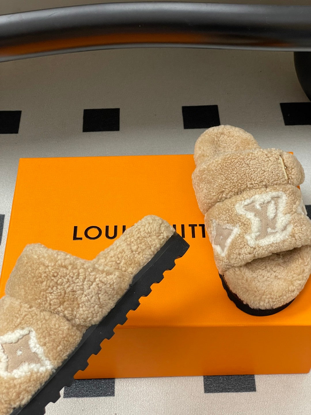 Louis Vuitton Paseo Flat Comfort Mules