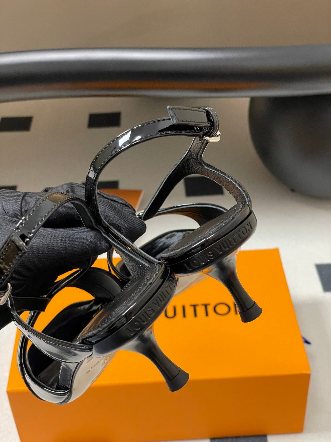 Louis Vuitton square-heeled leather sandals in black and white