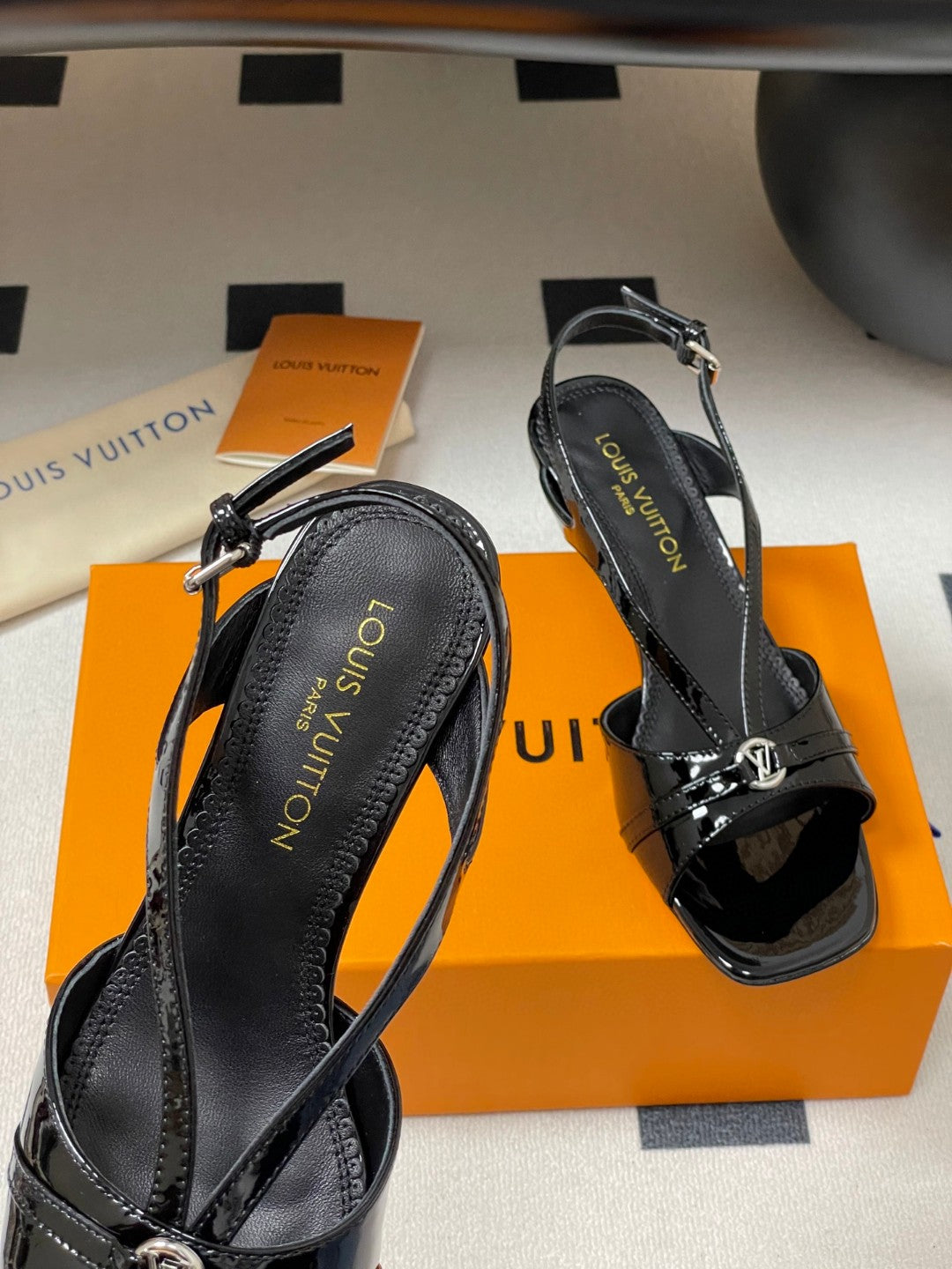 Louis Vuitton square-heeled leather sandals in black and white