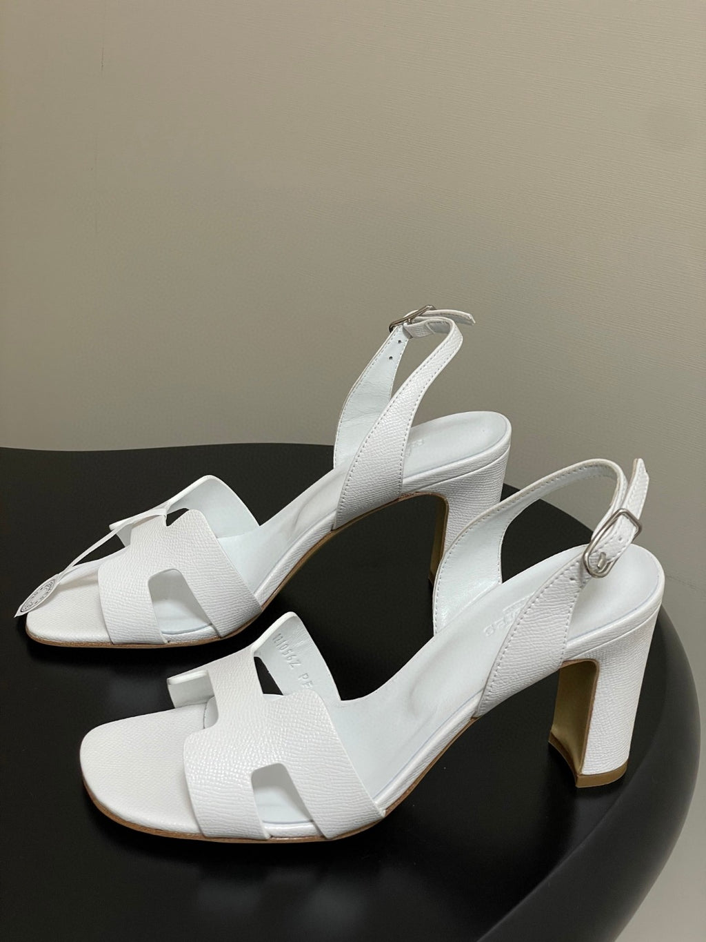 White calfskin Hermès Joy 105 sandal