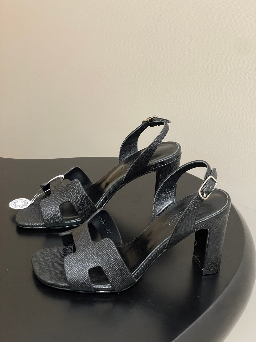 black calfskin Hermès Joy 105 sandal