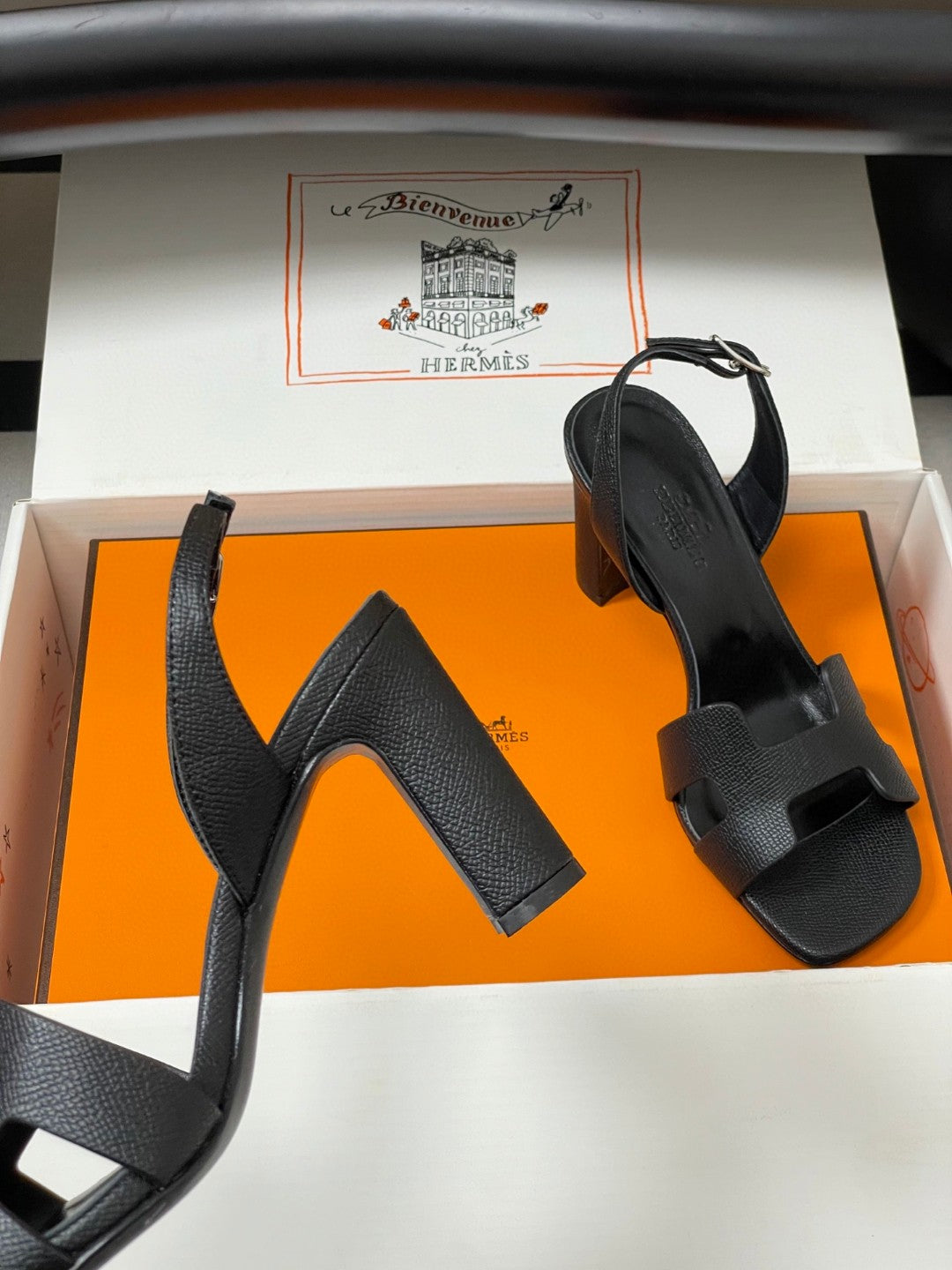 black calfskin Hermès Joy 105 sandal