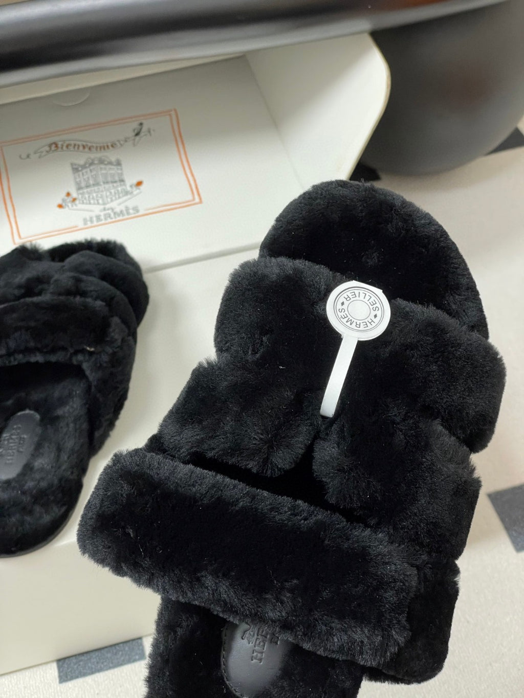 black Hermès Chypre techno-sandals in calfskin with shearling lining