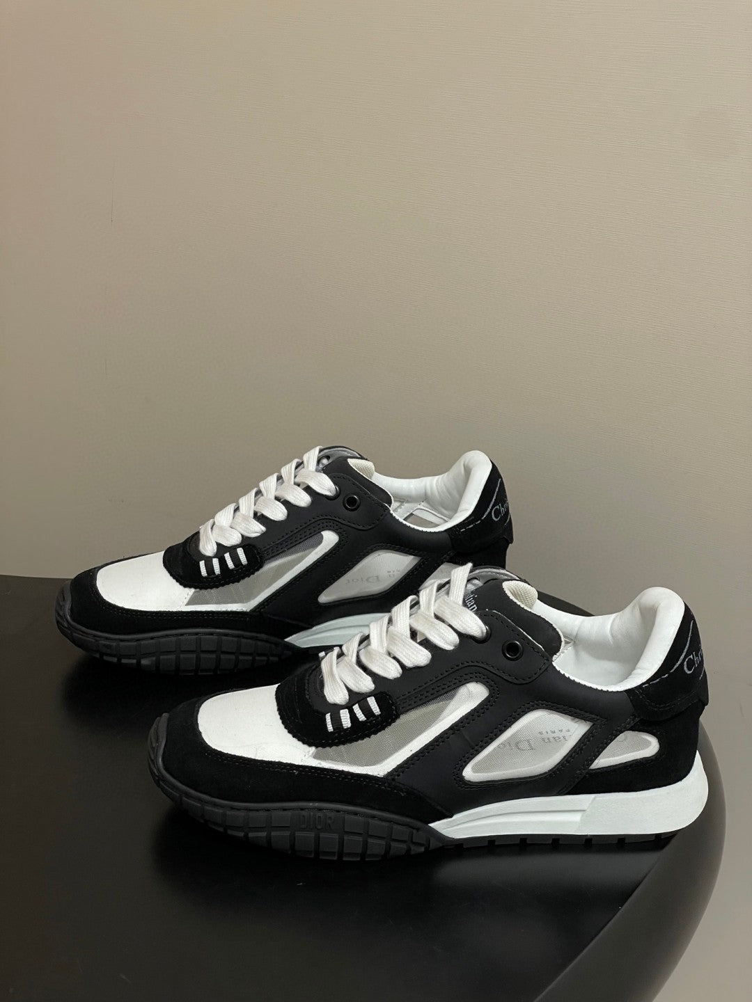 Dior B27 low-top sneakers in black and white