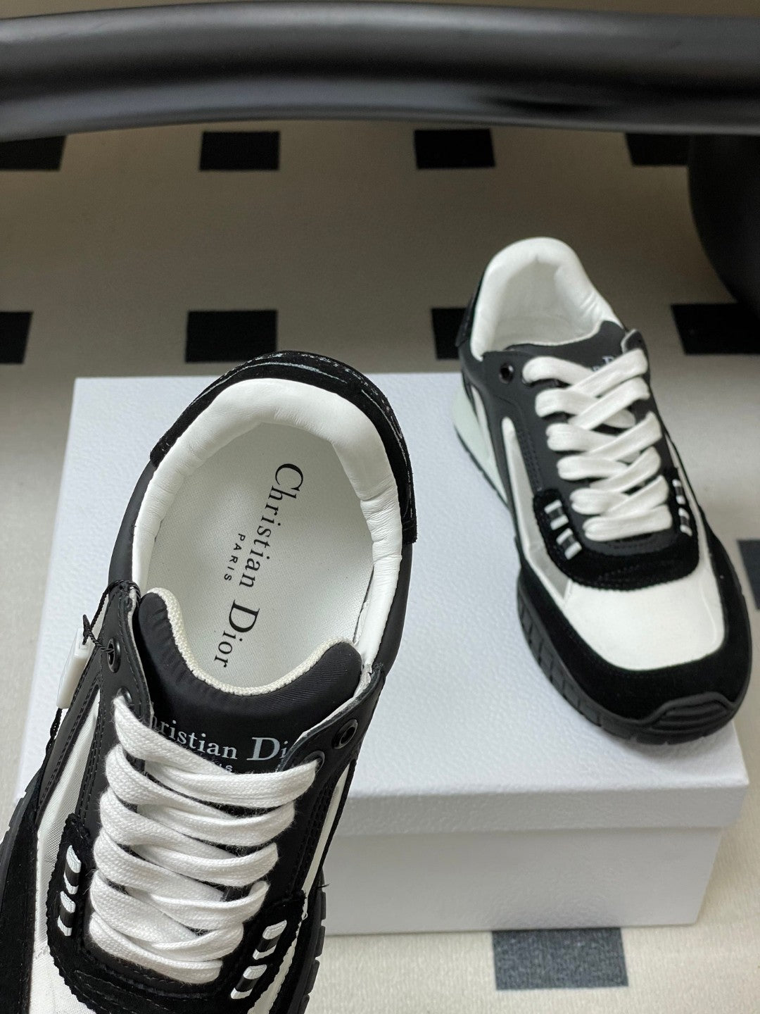 Dior B27 low-top sneakers in black and white