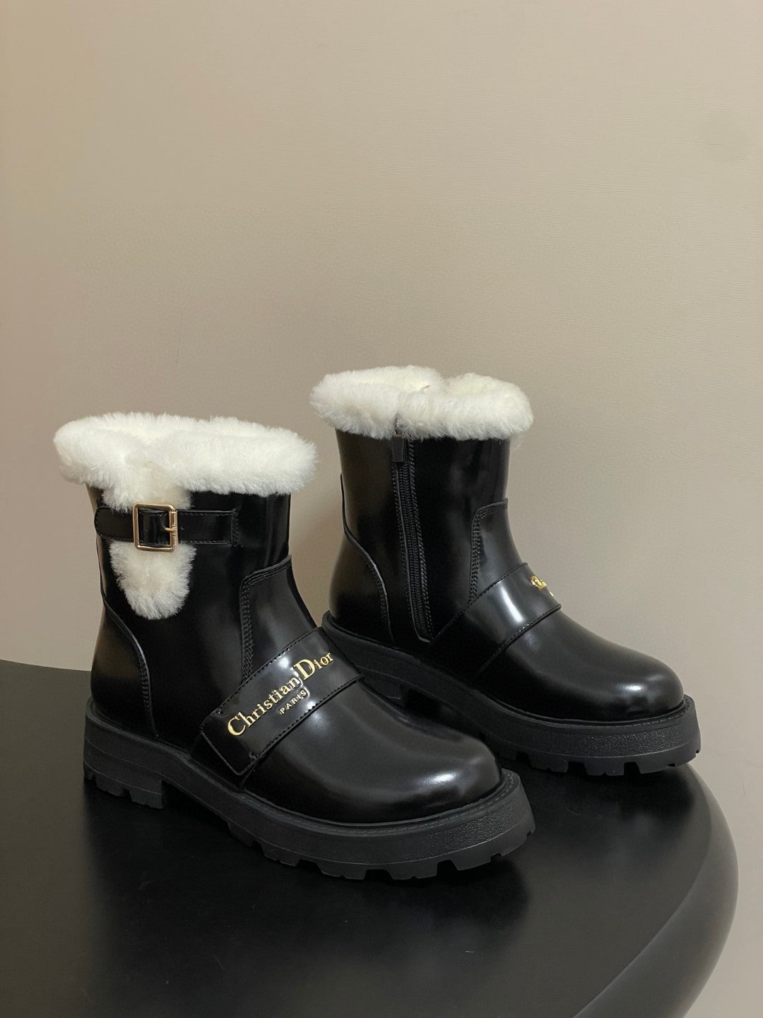 DiorAlps D-Quest Ankle Boots in black grained calfskin with white lambskin shearling