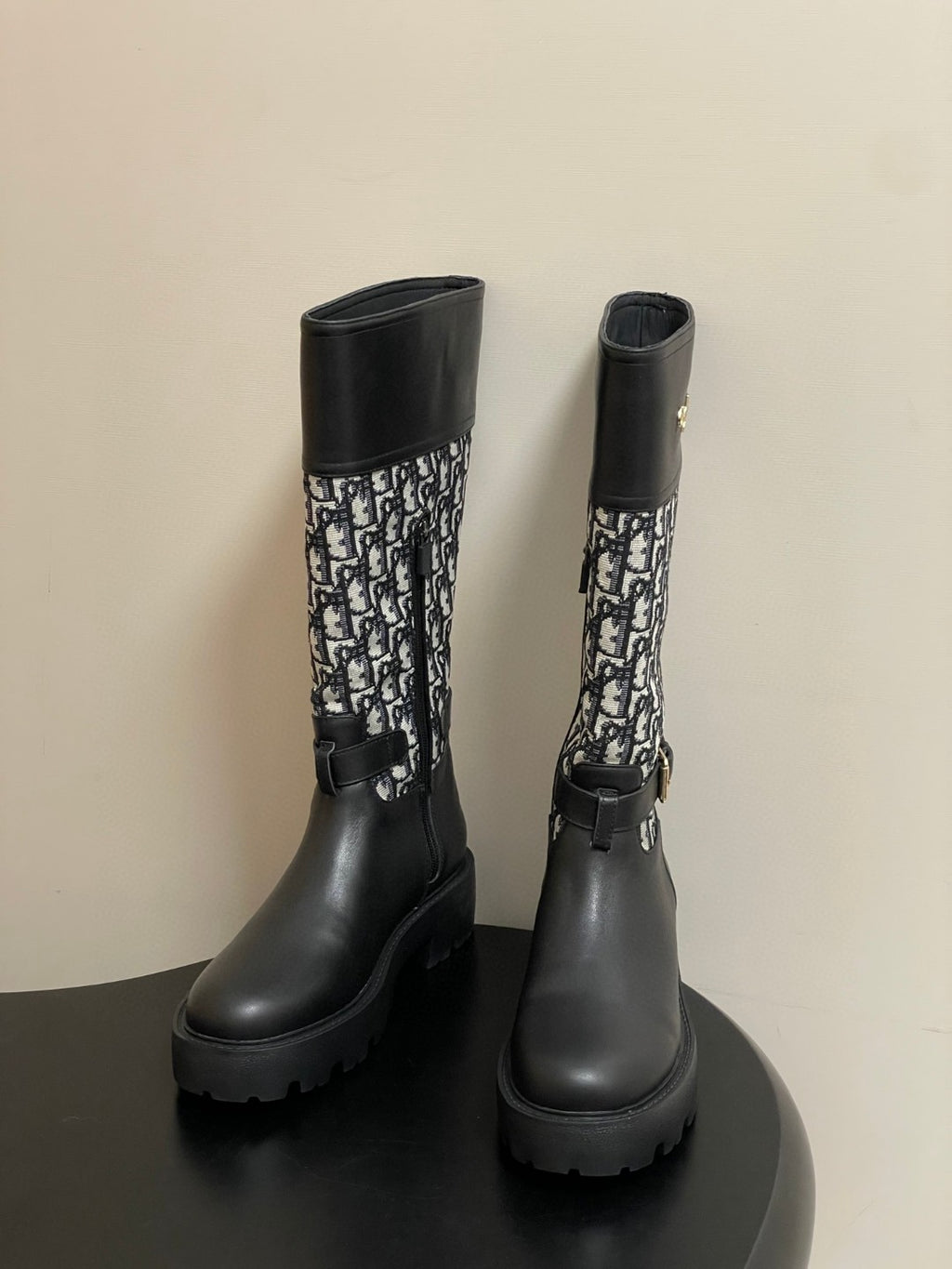 Christian Dior D-Major boots in black calfskin with a black and white Cannage tweed pattern