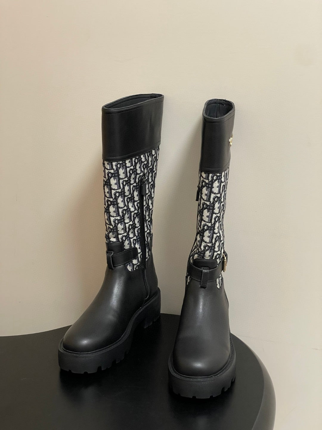 Christian Dior D-Major boots in black calfskin with a black and white Cannage tweed pattern