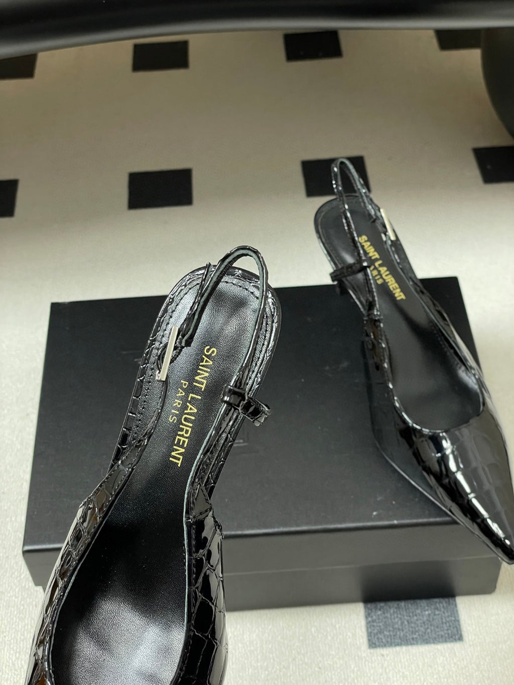 Saint Laurent Vendome black glazed leather slingback pumps