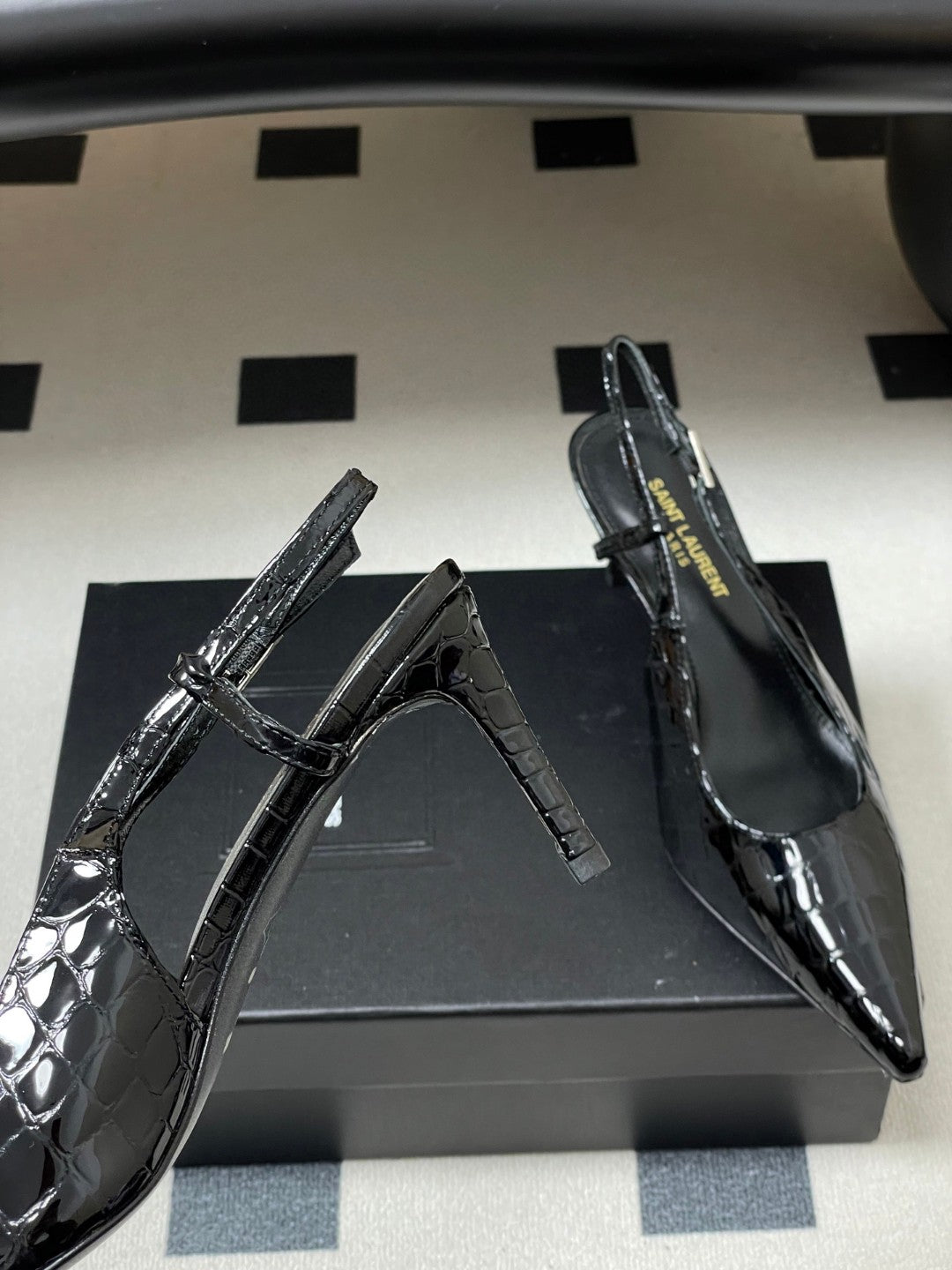 Saint Laurent Vendome black glazed leather slingback pumps