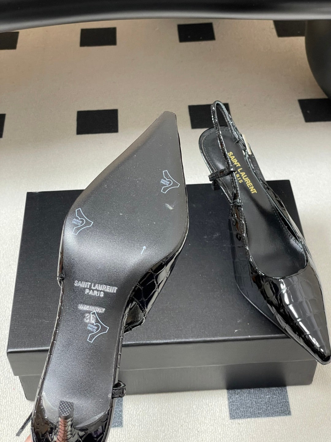 Saint Laurent Vendome black glazed leather slingback pumps