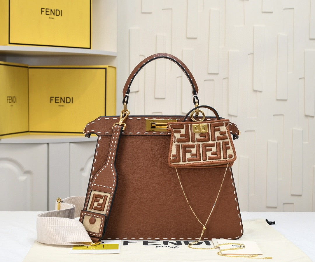 Fendi Peekaboo ISeeU Small black calf leather bag