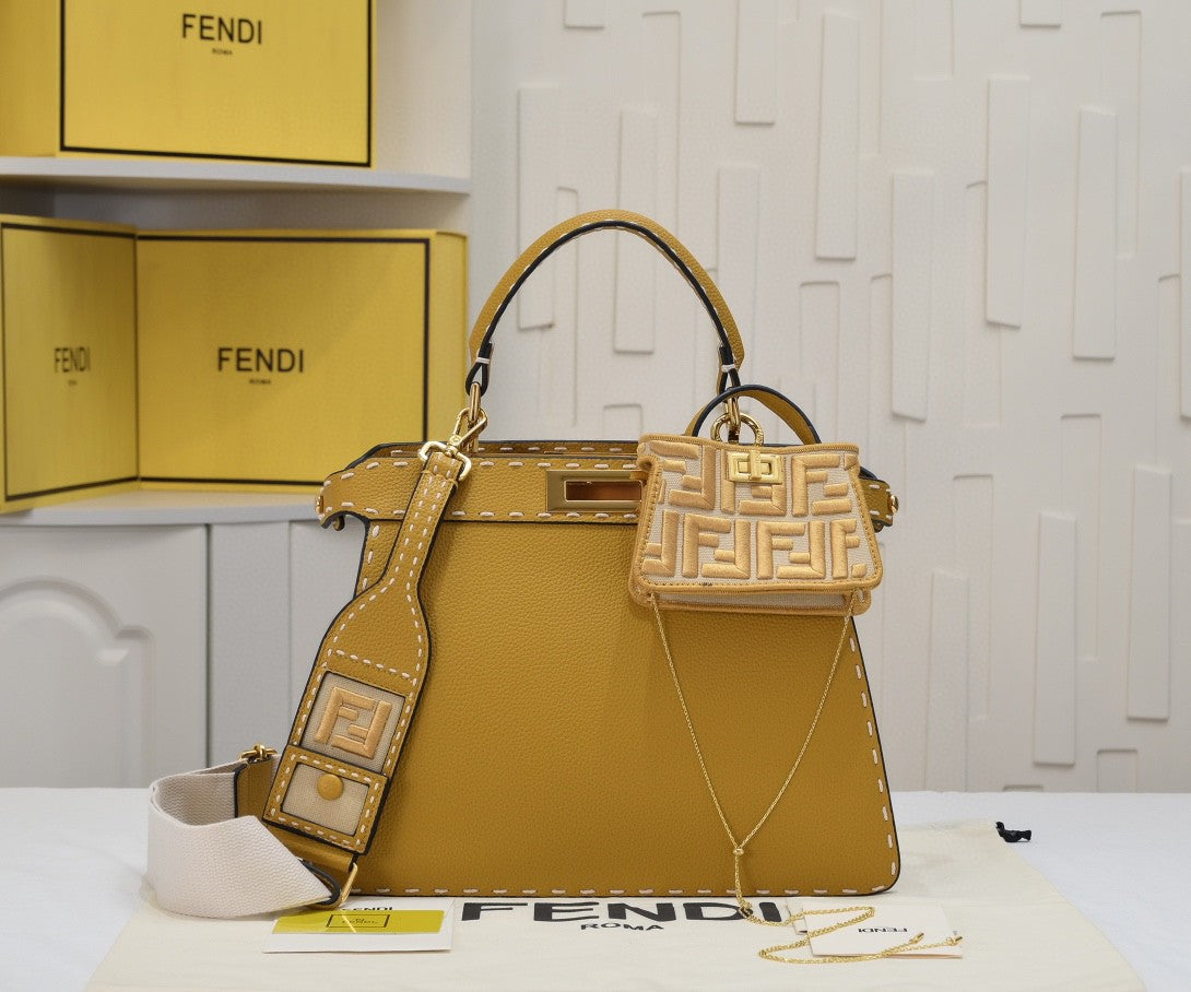Fendi Peekaboo ISeeU Small black calf leather bag