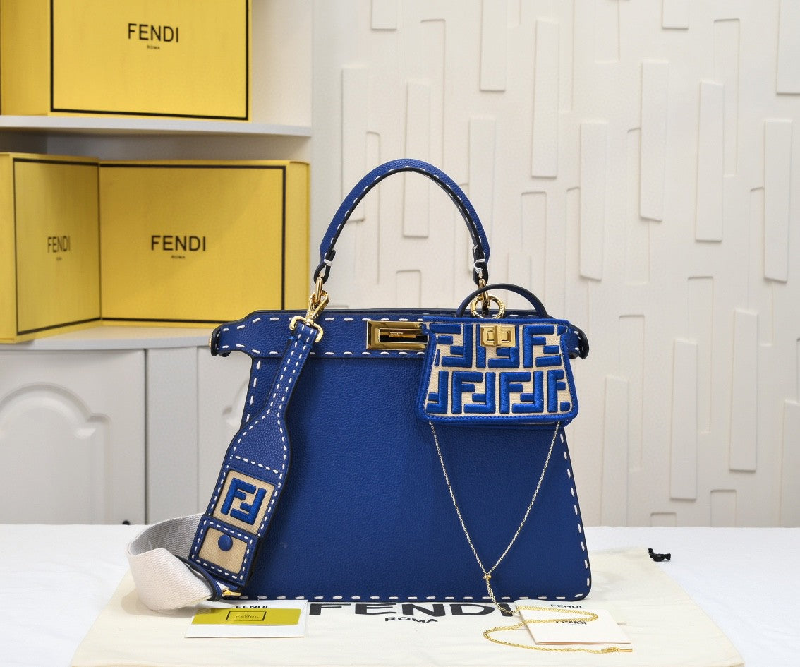 Fendi Peekaboo ISeeU Small black calf leather bag