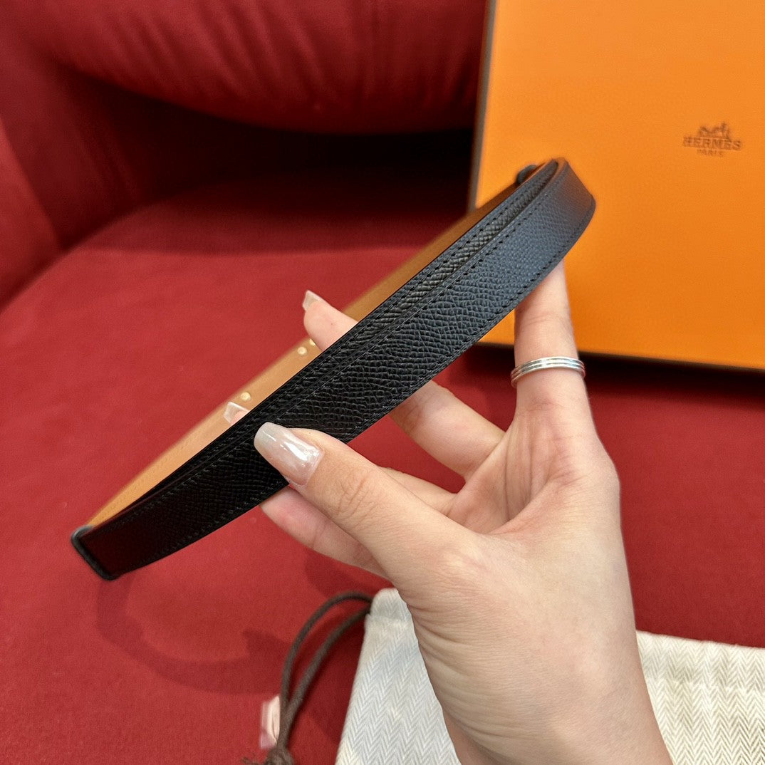 Hermès Kelly 18 belt in Epsom calfskin leather with a gold-plated buckle